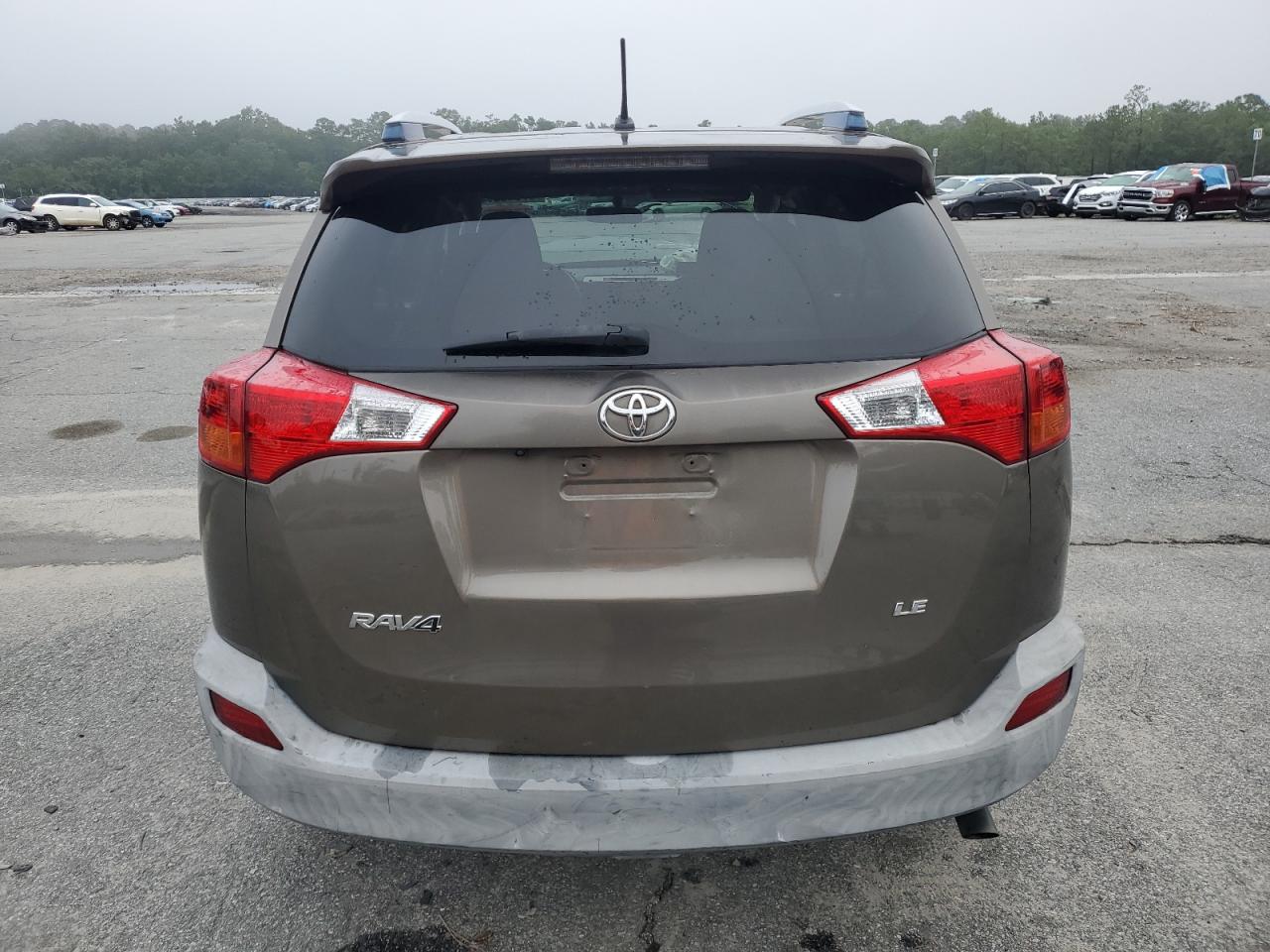 TOYOTA RAV4 LE