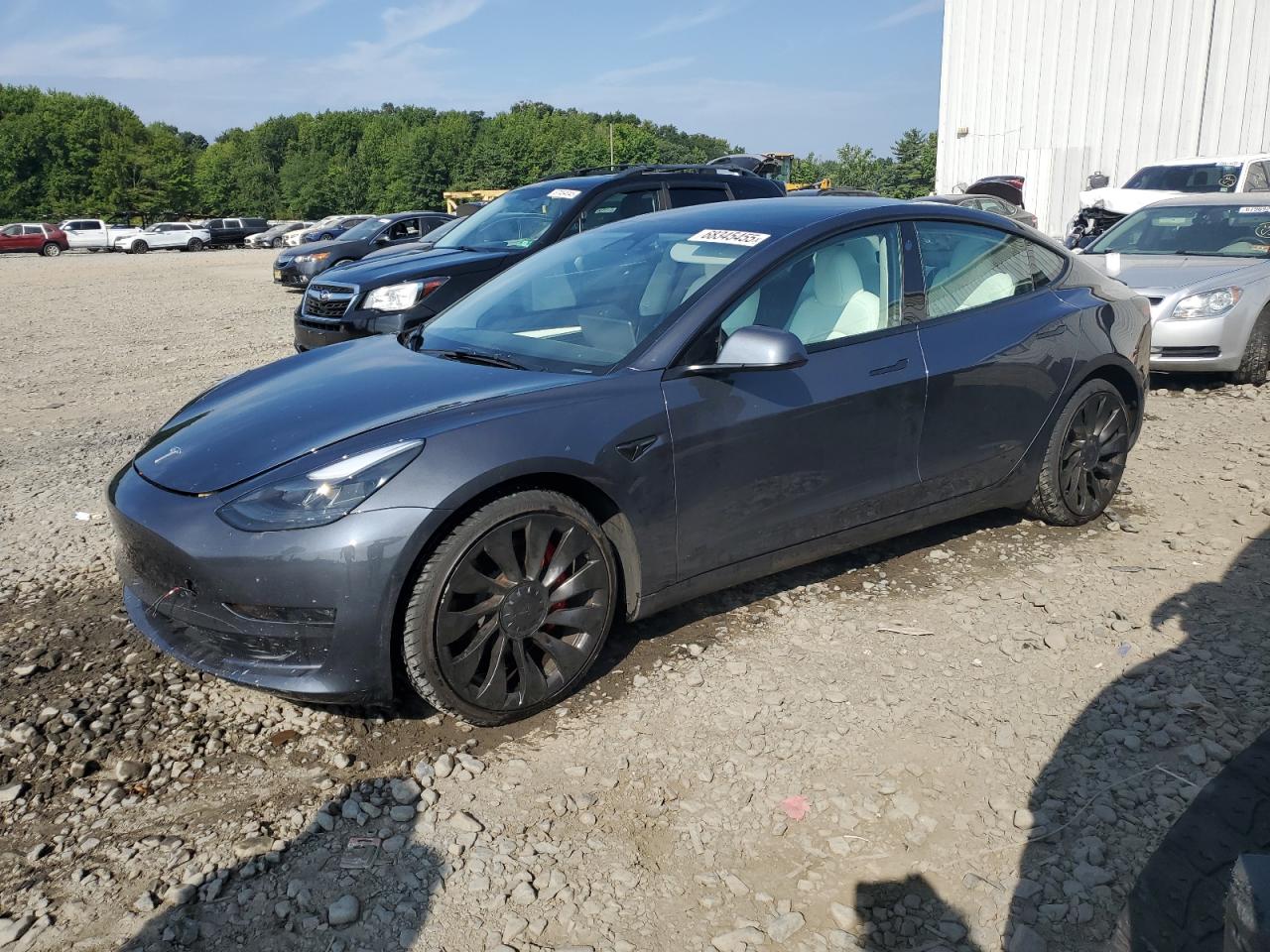 TESLA MODEL 3