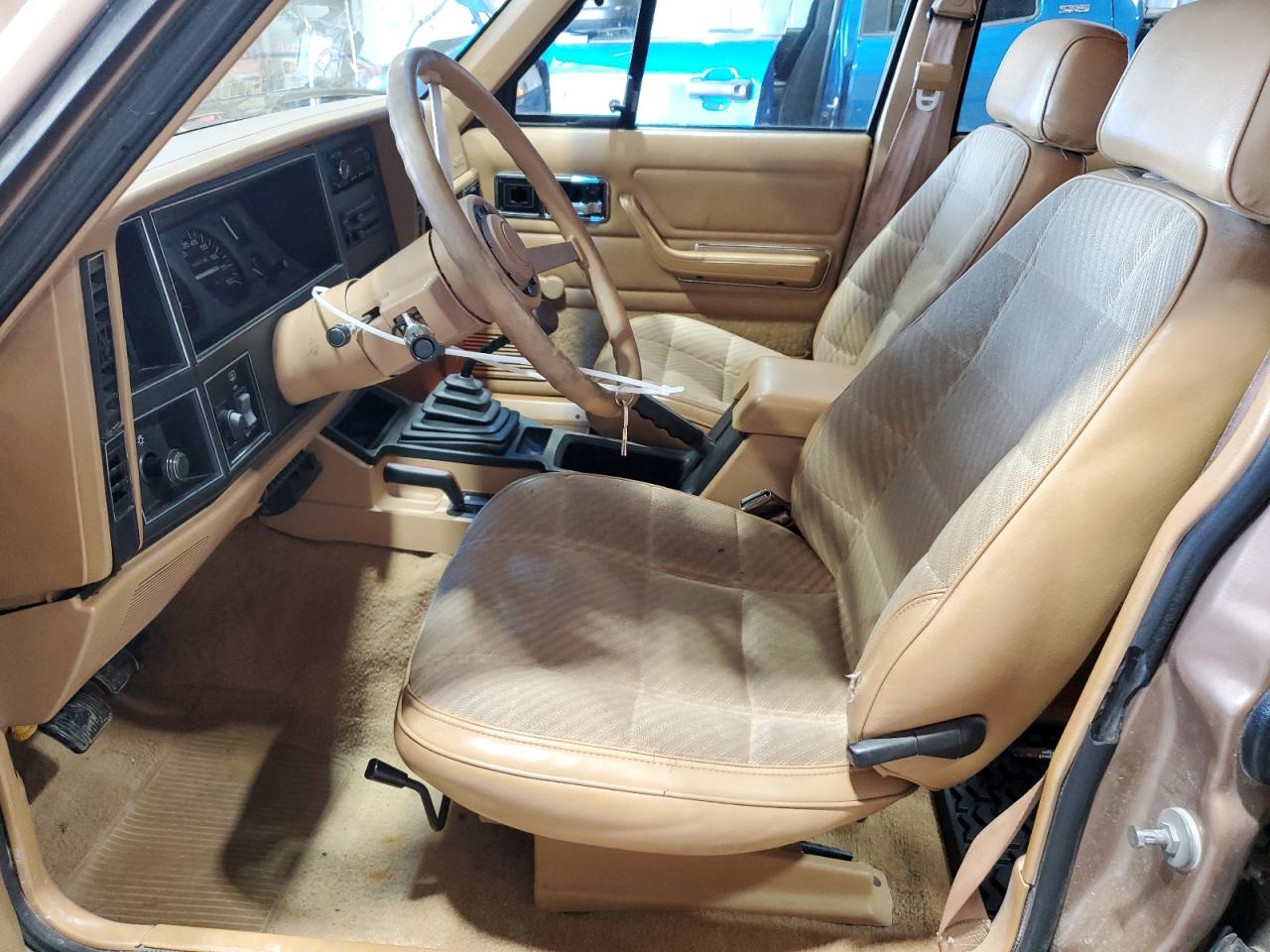 Lot #3216100084 1988 JEEP CHEROKEE P