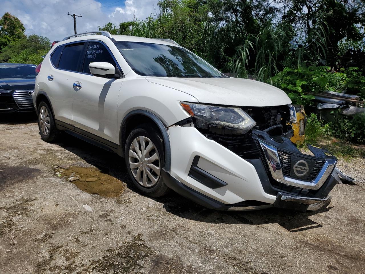 Lot #3304107485 2017 NISSAN ROGUE S