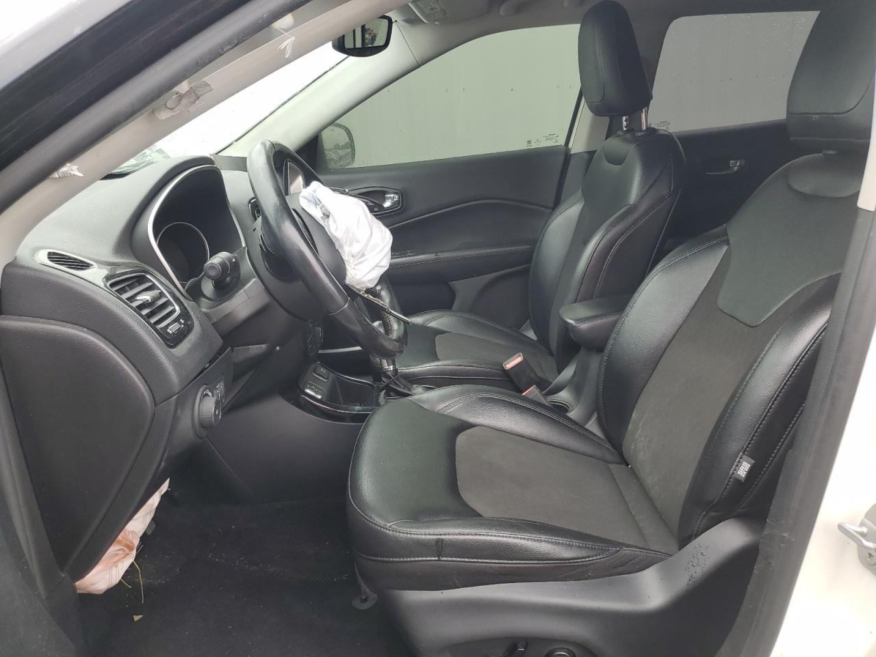 Lot #3312273773 2019 JEEP COMPASS LA