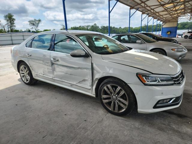 2017 VOLKSWAGEN PASSAT SEL 1VWCT7A31HC016589