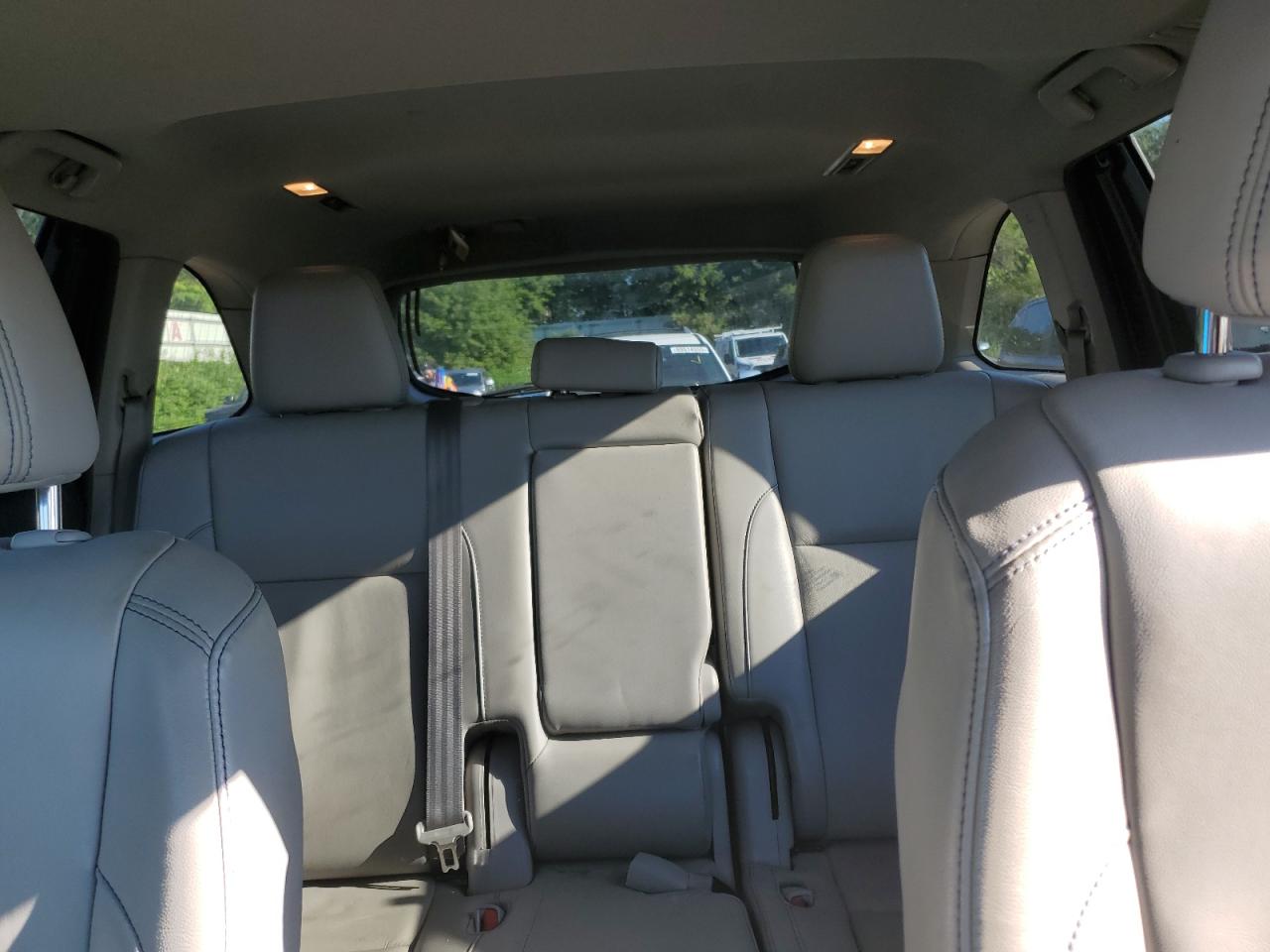 TOYOTA HIGHLANDER HYBRID