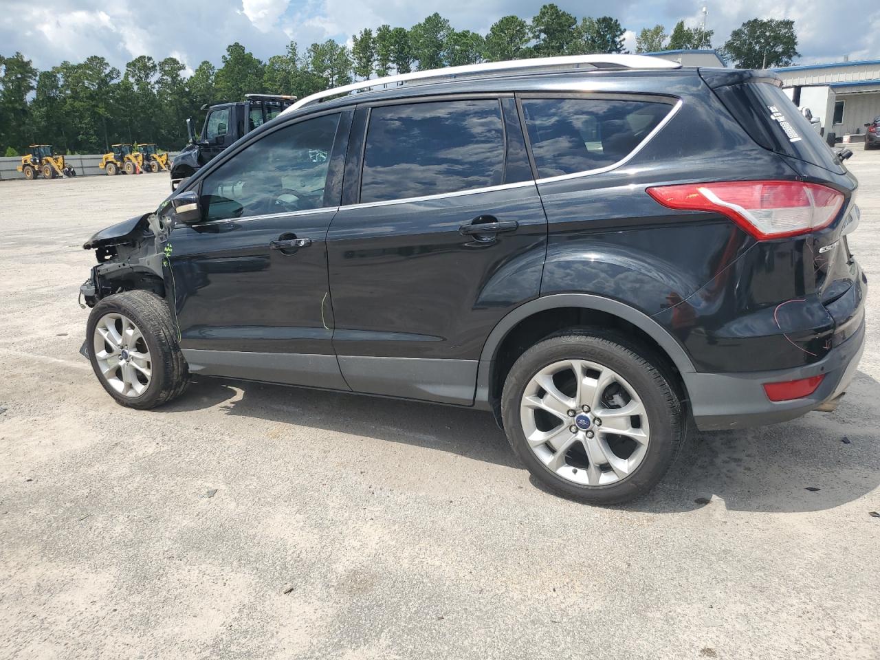 FORD ESCAPE TITANIUM