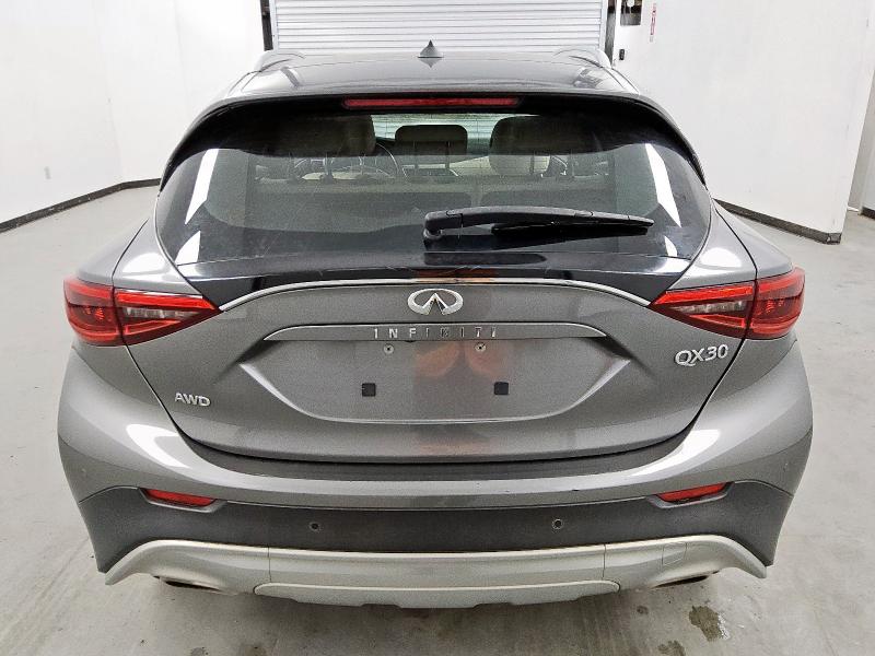2018 INFINITI QX30 BASE SJKCH5CR2JA055541