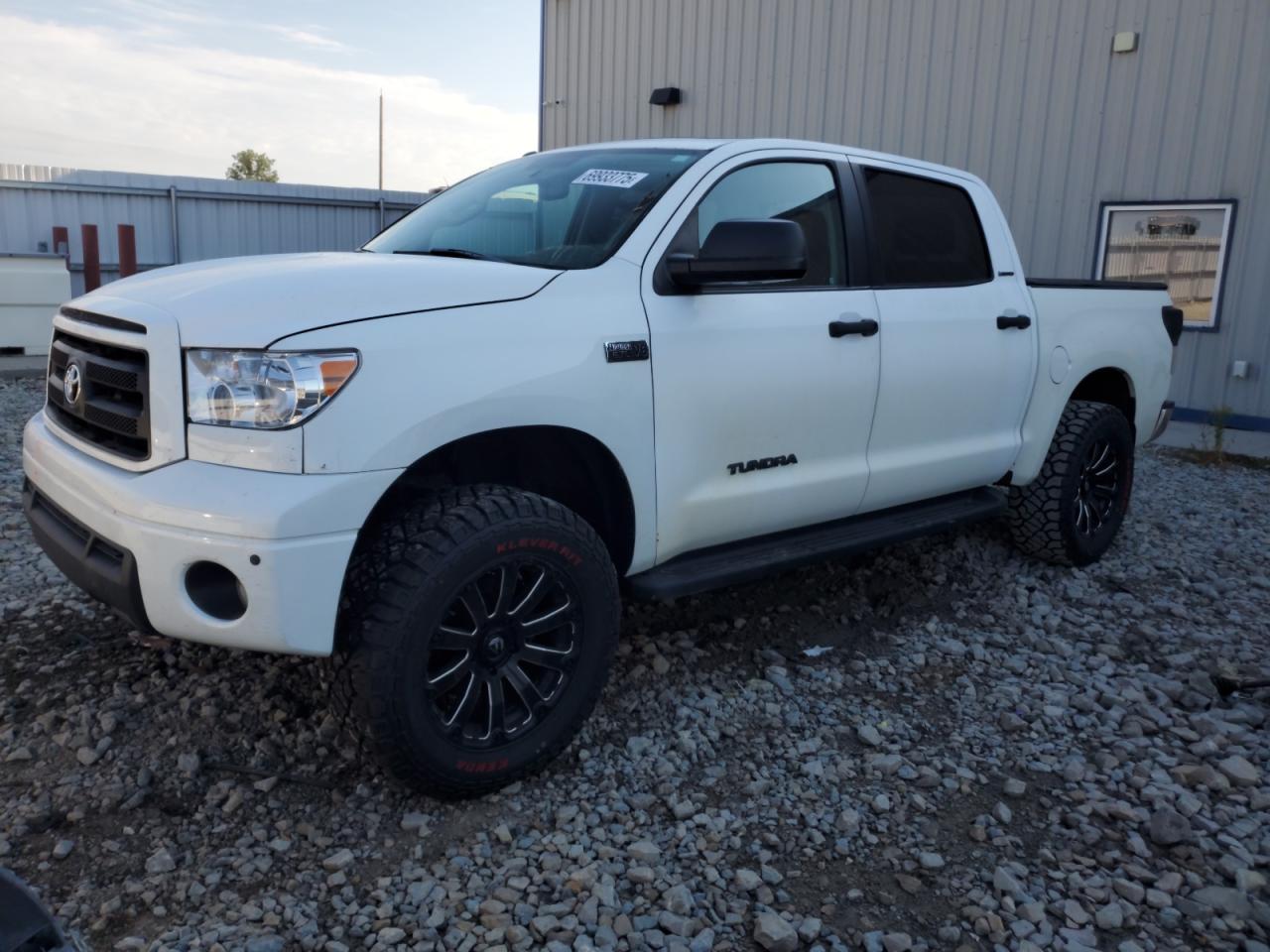 TOYOTA TUNDRA CREWMAX LIMITED
