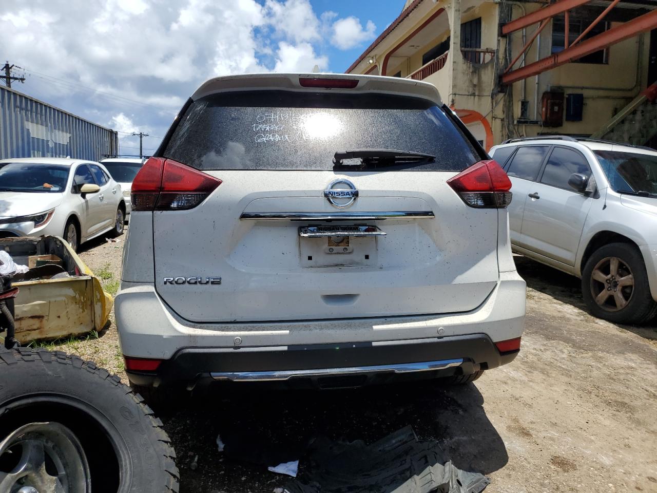 Lot #3304107485 2017 NISSAN ROGUE S