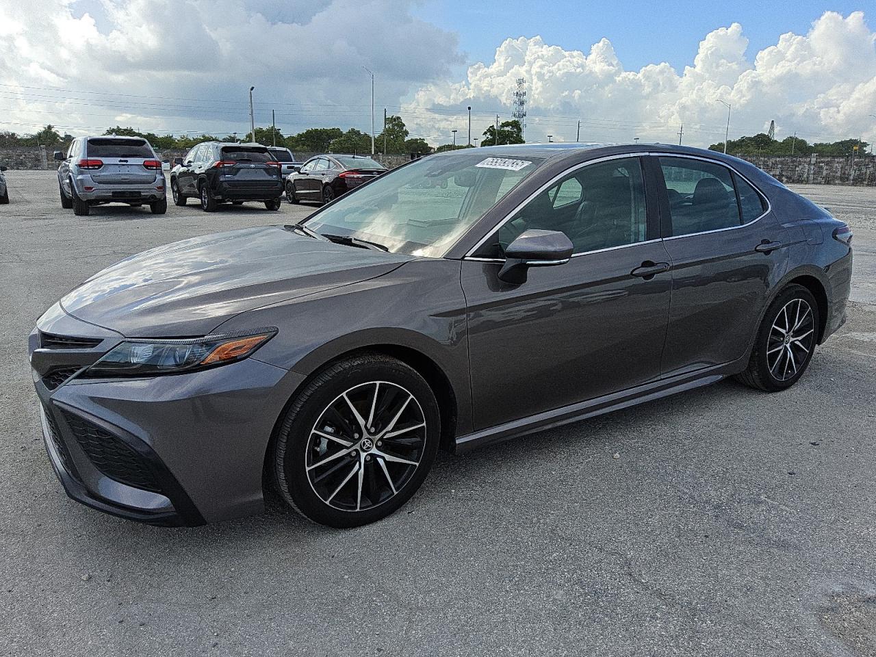 TOYOTA CAMRY SE NIGHT SHADE