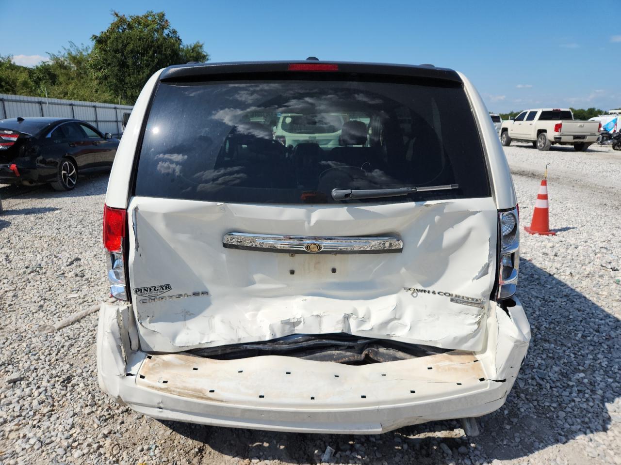 CHRYSLER TOWN & COUNTRY TOURING