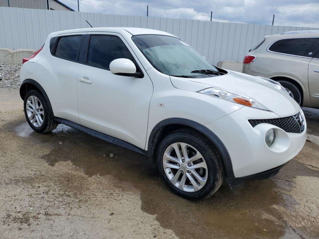 NISSAN JUKE S