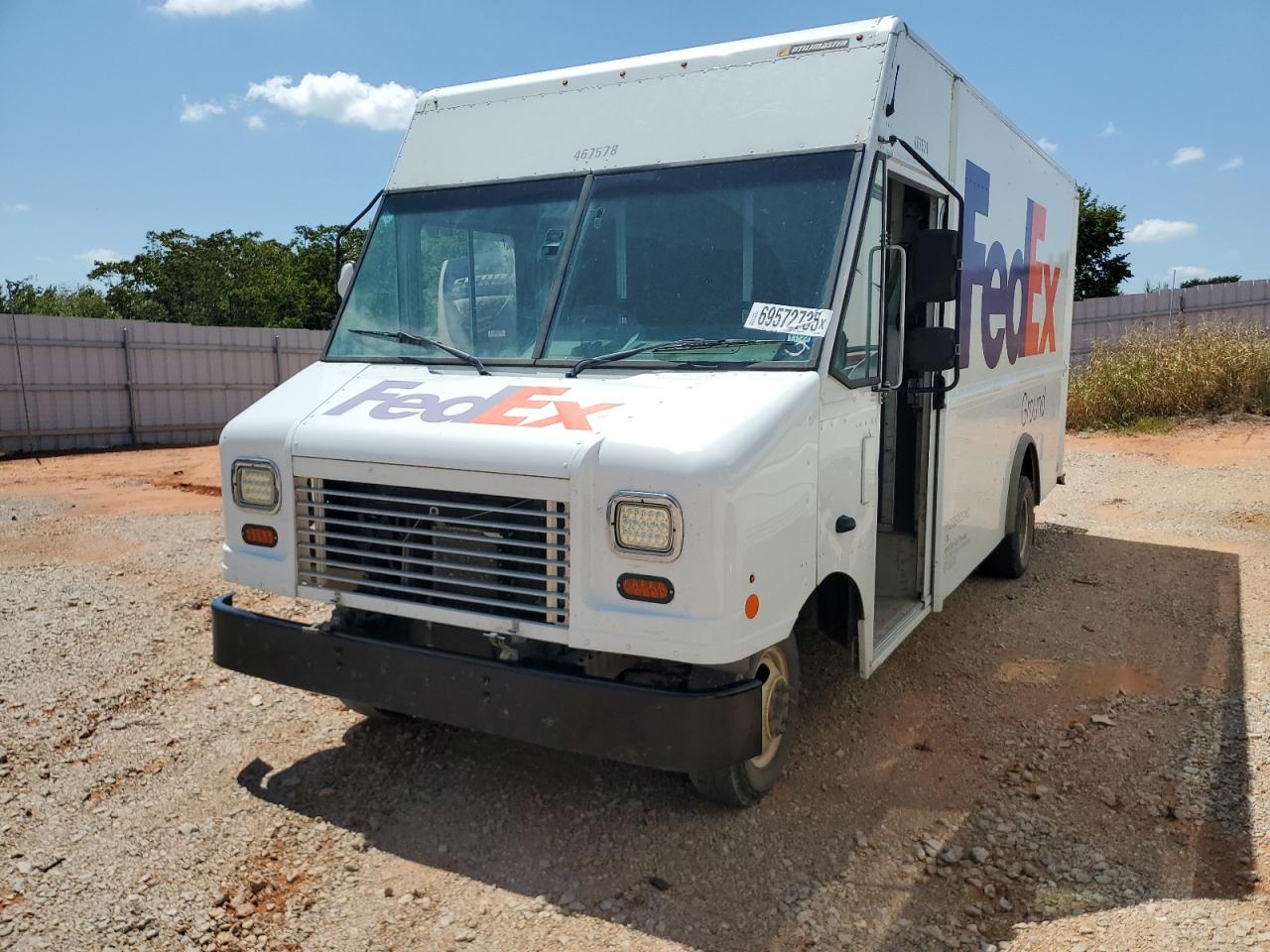 FORD ECONOLINE E450 SUPER DUTY COMMERCIAL STRIPPED CHASSIS