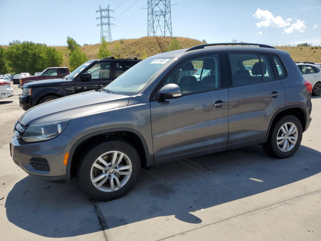 VOLKSWAGEN TIGUAN S