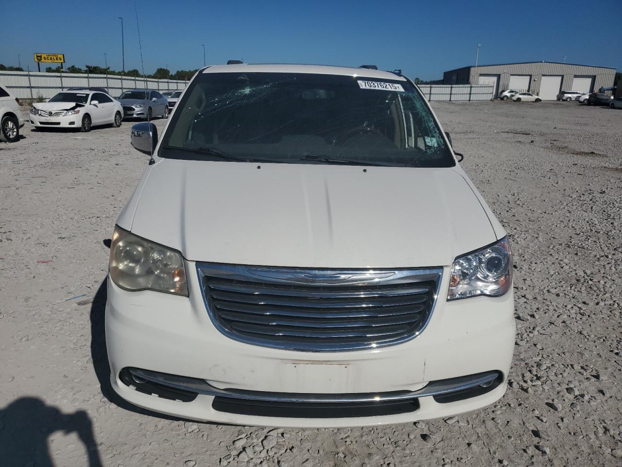 CHRYSLER TOWN & COUNTRY LIMITED