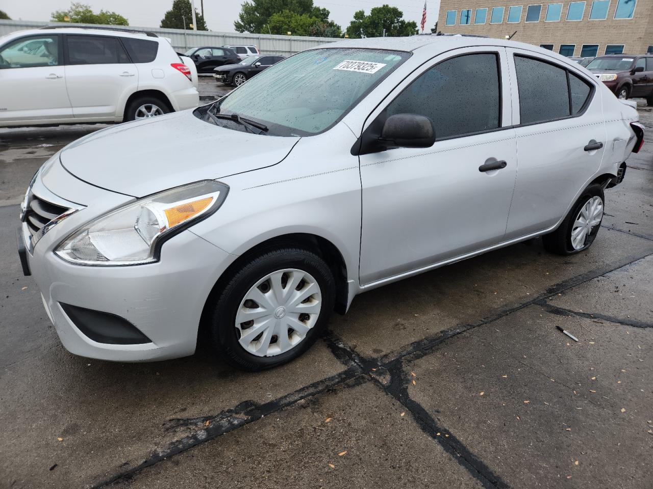 NISSAN VERSA S