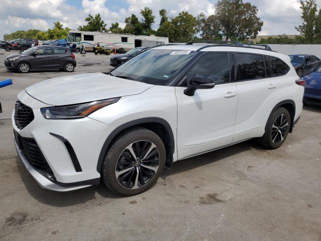 2022 TOYOTA HIGHLANDER XSE 5TDJZRBH8NS219262