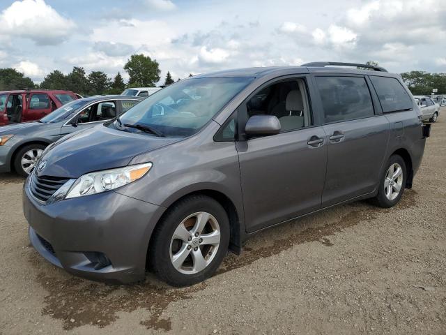 TOYOTA SIENNA LE