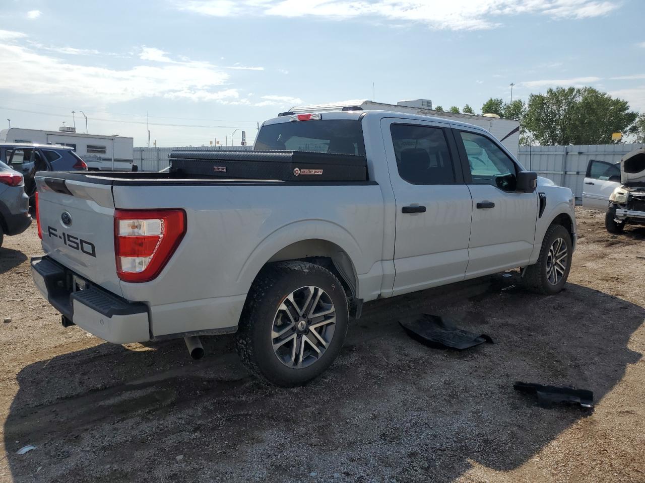 FORD F-150 SUPERCREW