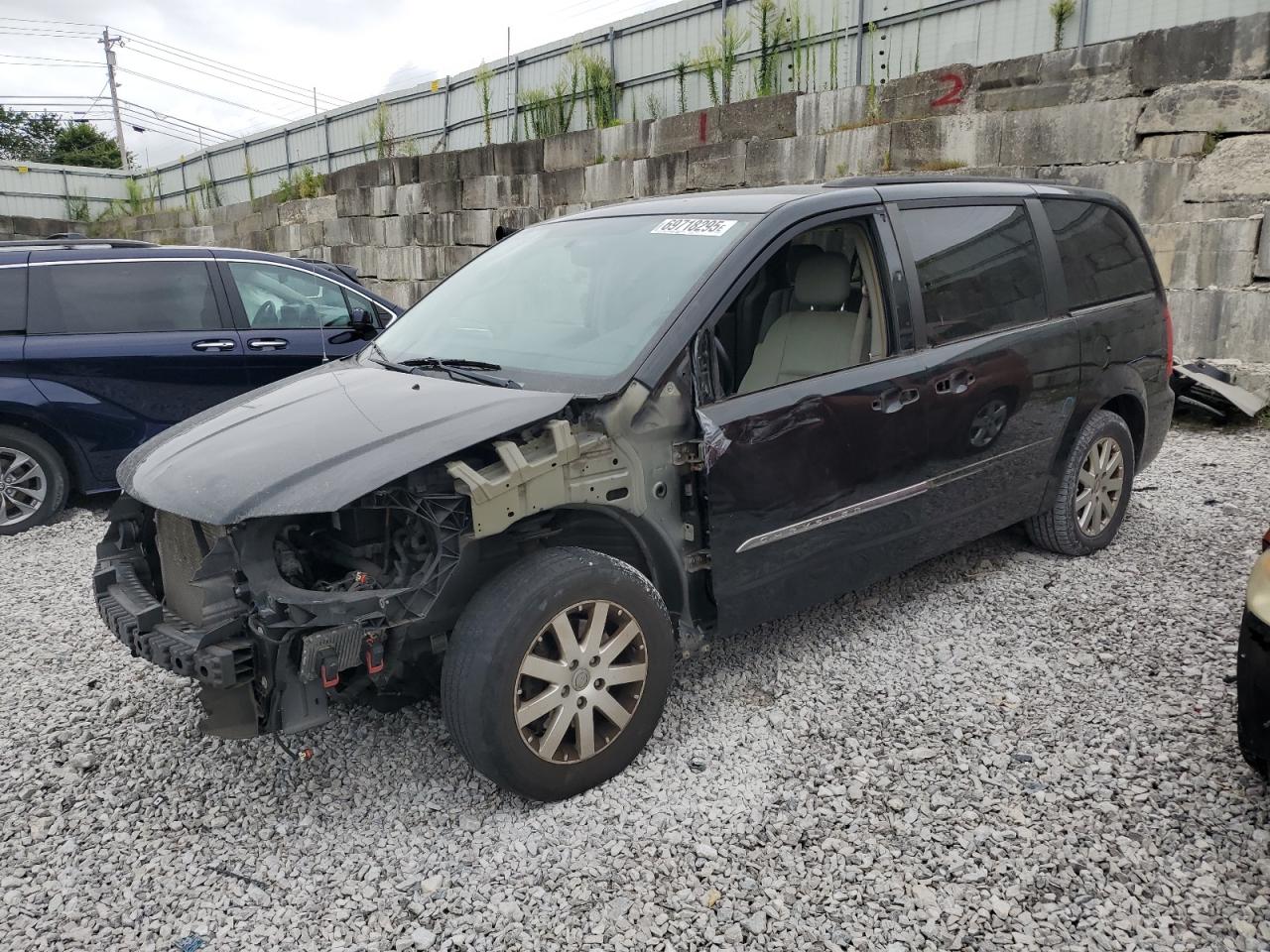 CHRYSLER TOWN & COUNTRY TOURING