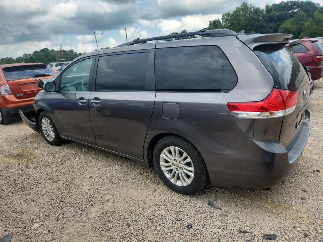 2014 TOYOTA SIENNA XLE #3292734628