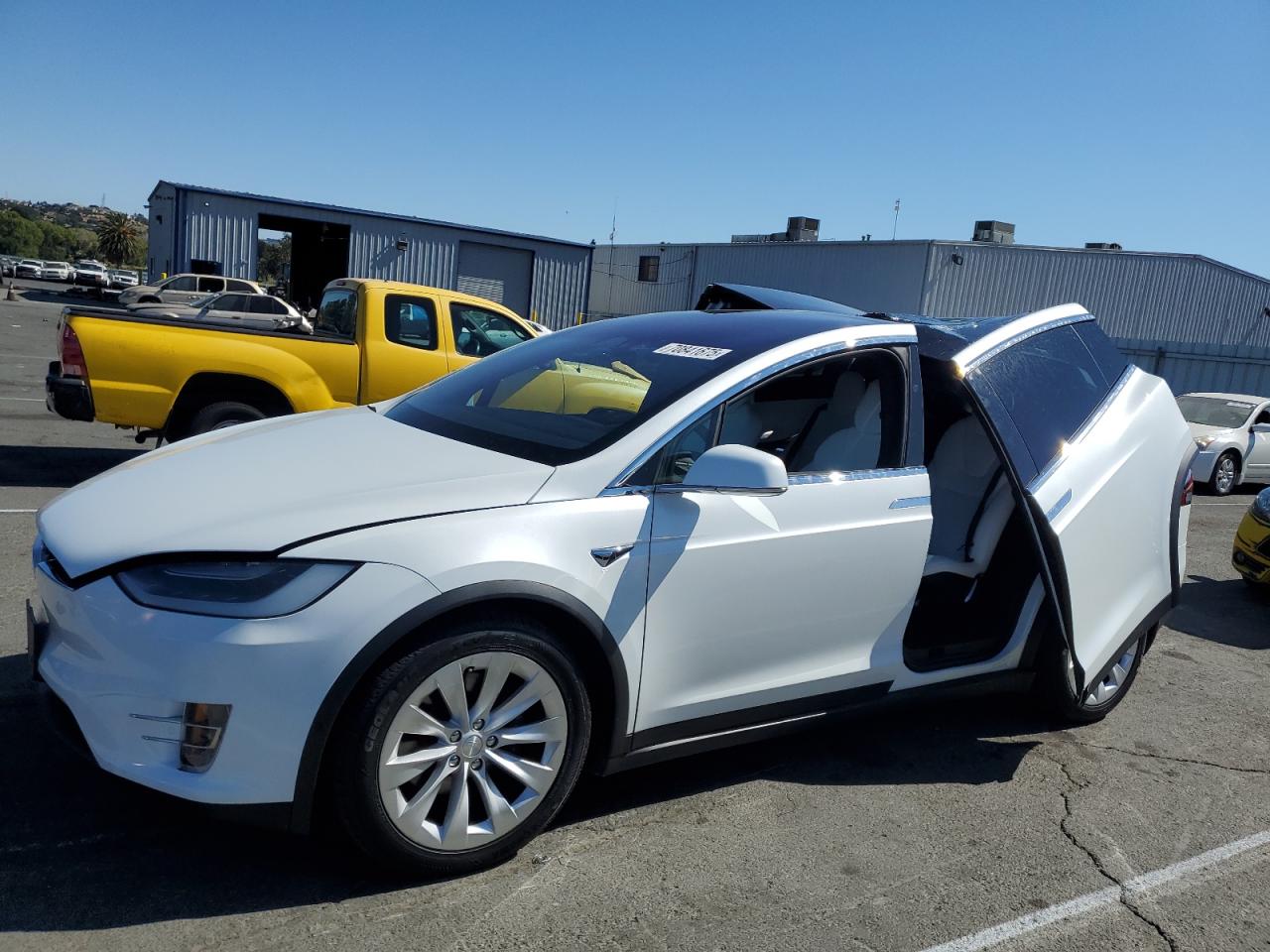 TESLA MODEL X