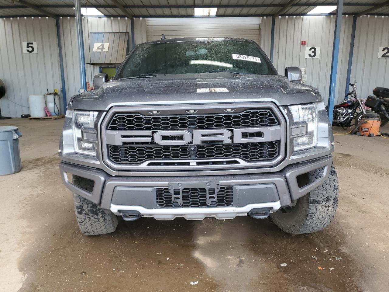 FORD F-150 RAPTOR