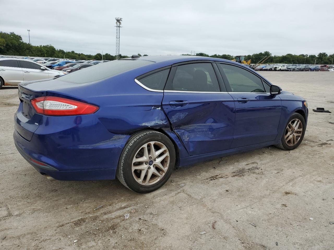 FORD FUSION SE