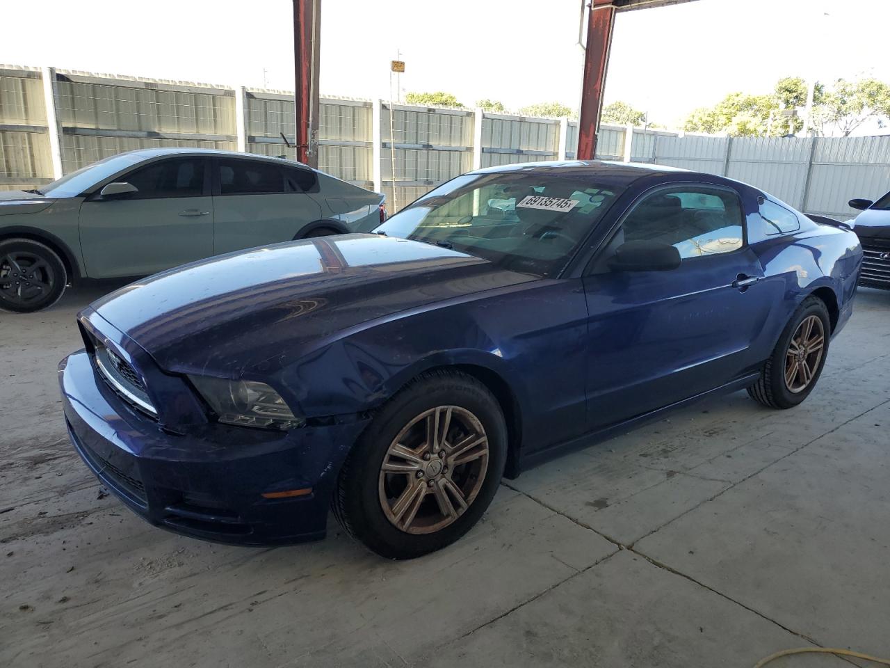 FORD MUSTANG