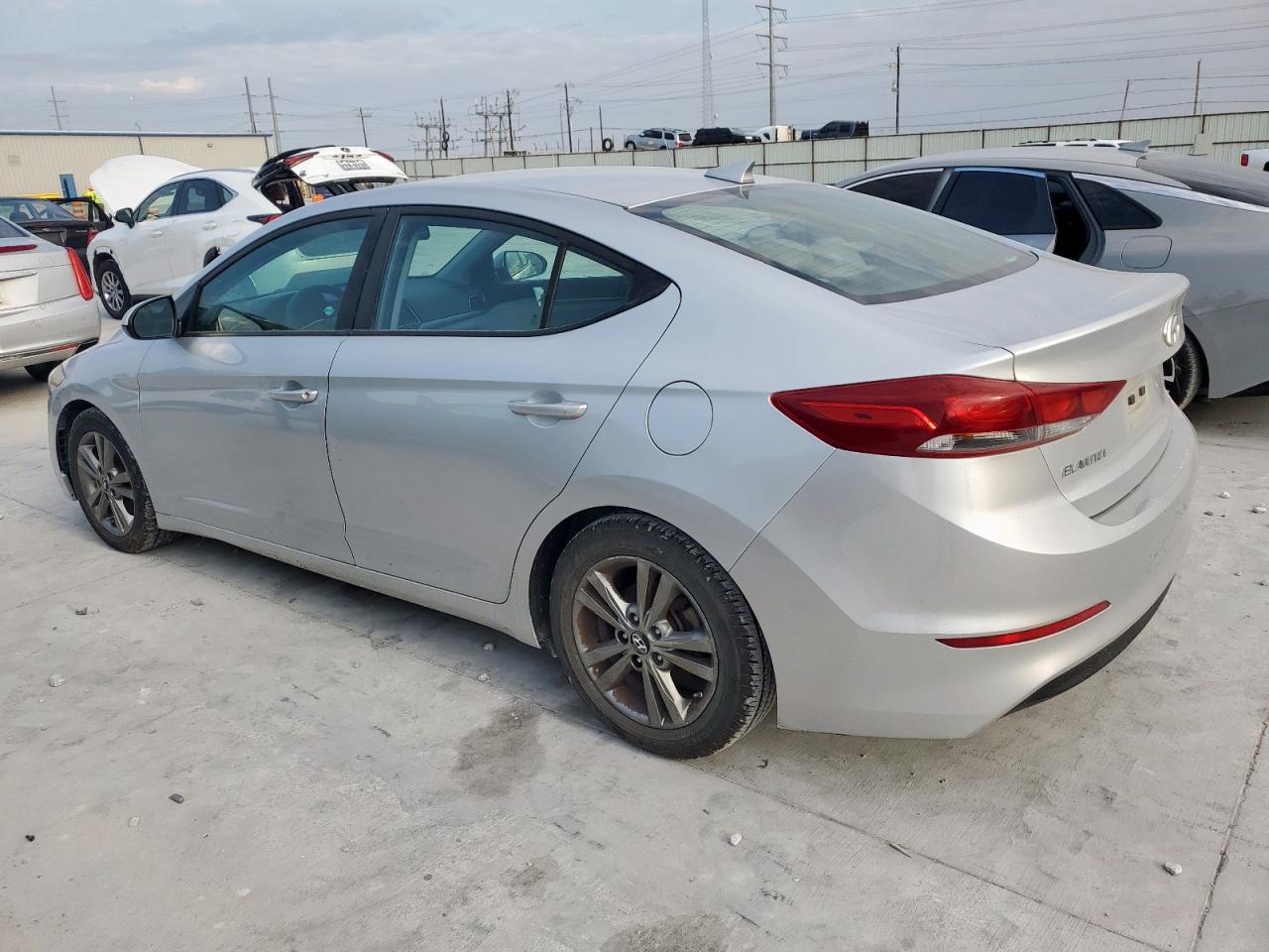 Lot #3242472944 2018 HYUNDAI ELANTRA SE