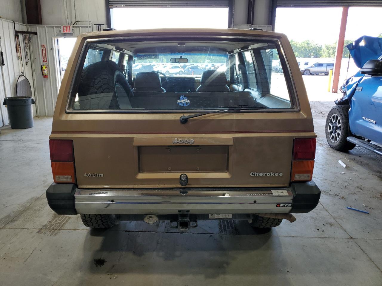 Lot #3216100084 1988 JEEP CHEROKEE P