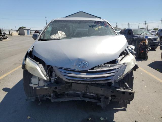 2016 TOYOTA SIENNA XLE 5TDYK3DC1GS721356