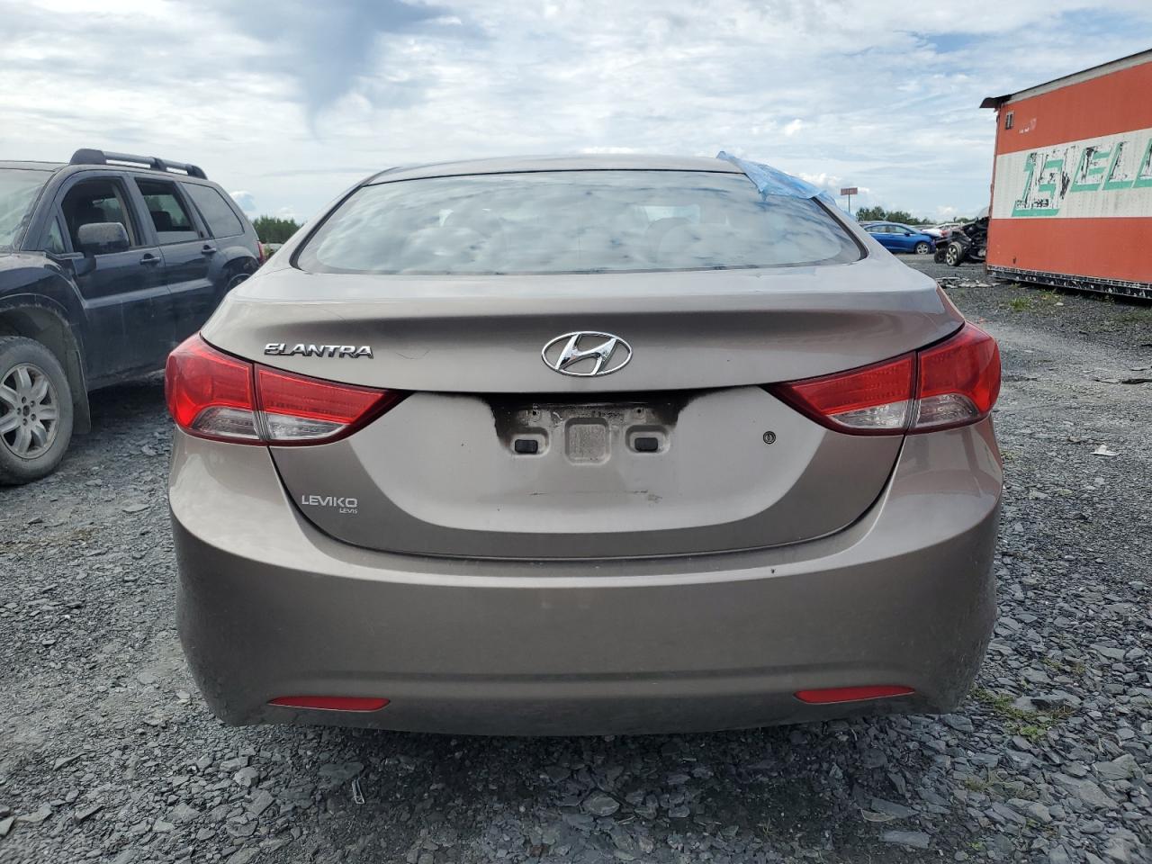 HYUNDAI ELANTRA GLS