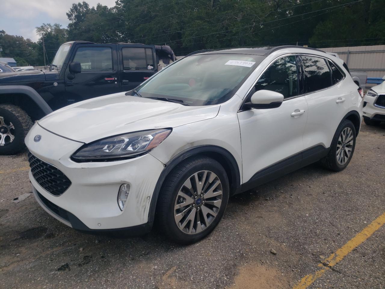 FORD ESCAPE TITANIUM
