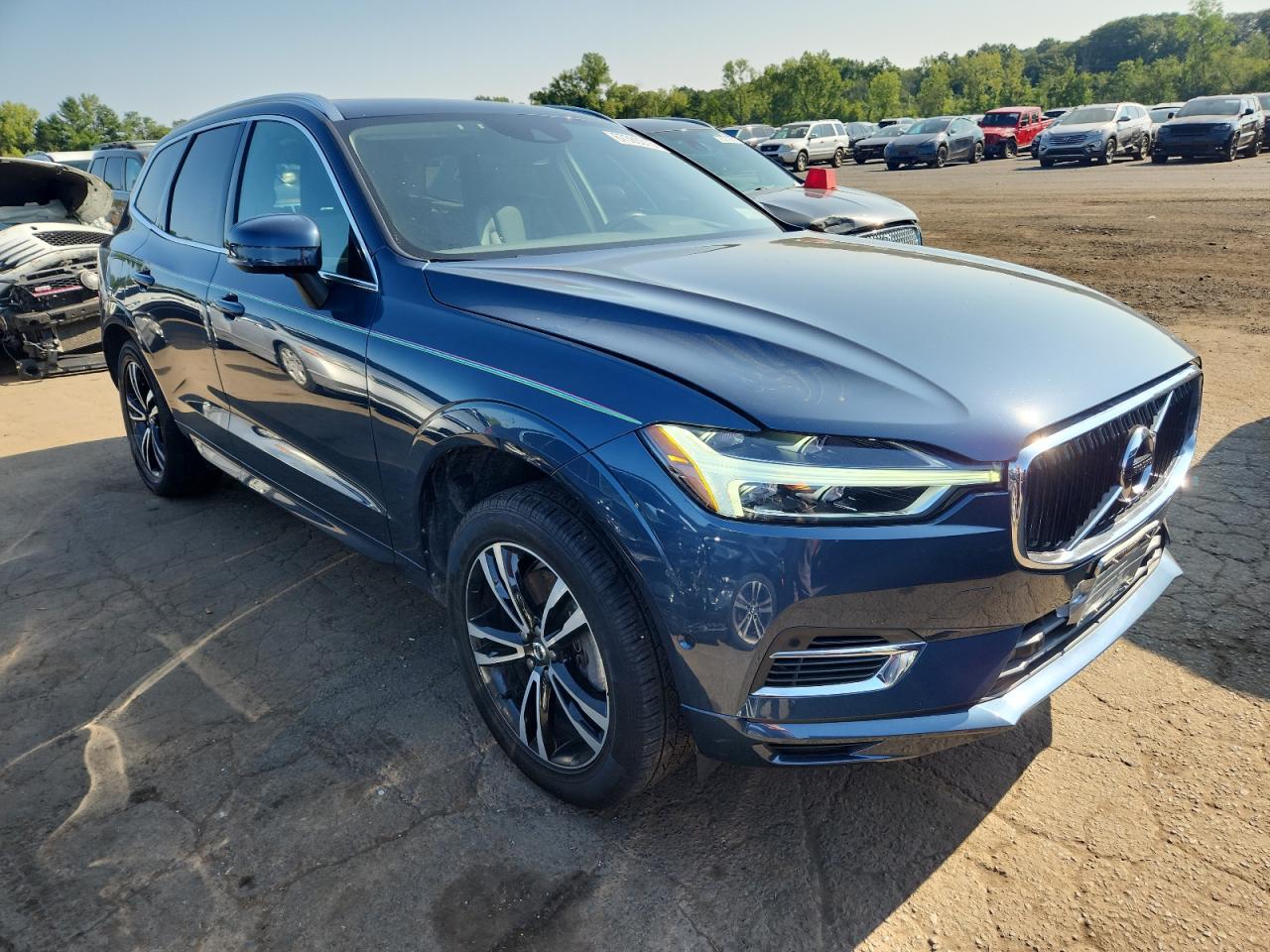 VOLVO XC60 T8 MOMENTUM