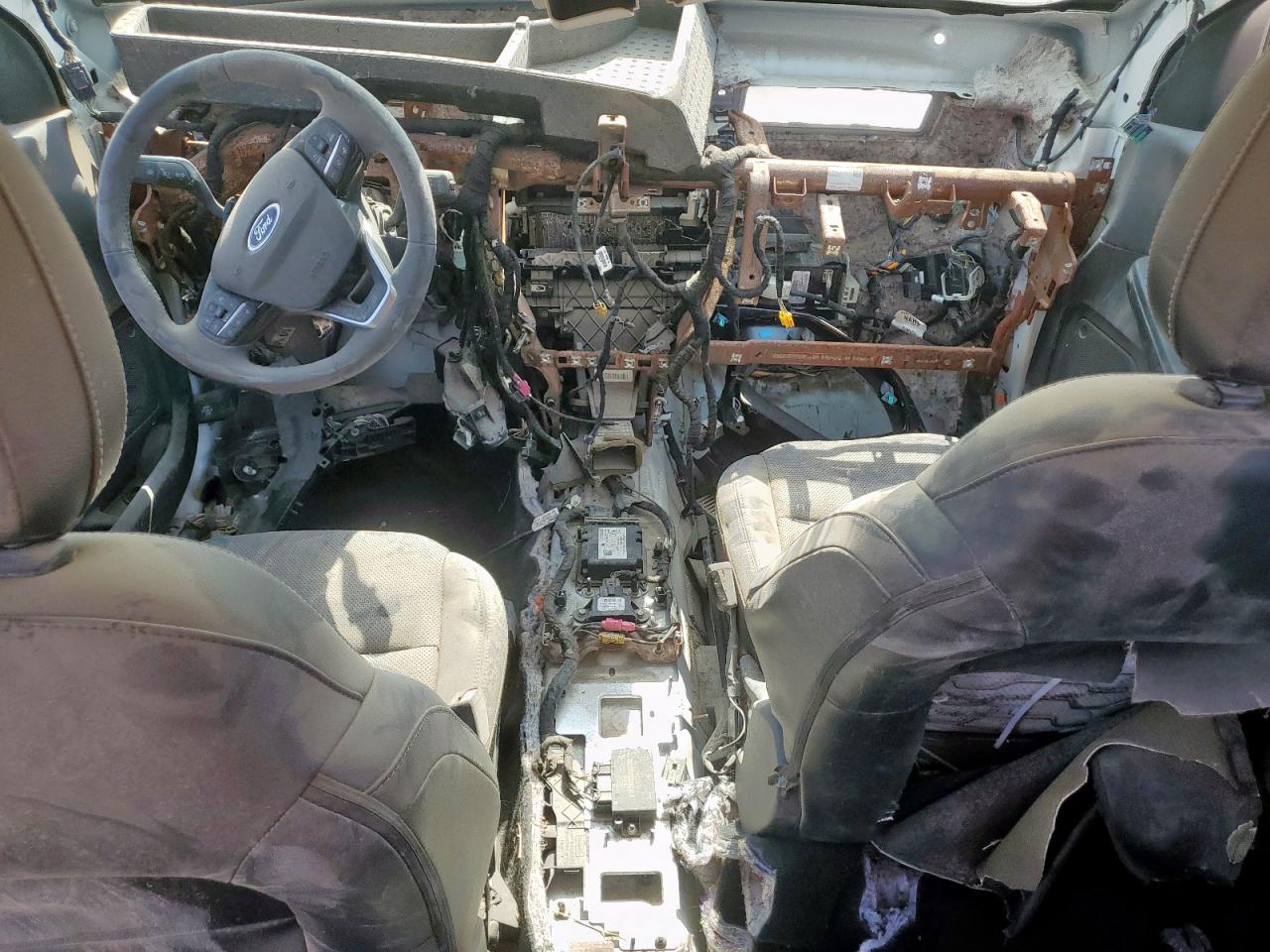 FORD ESCAPE TITANIUM