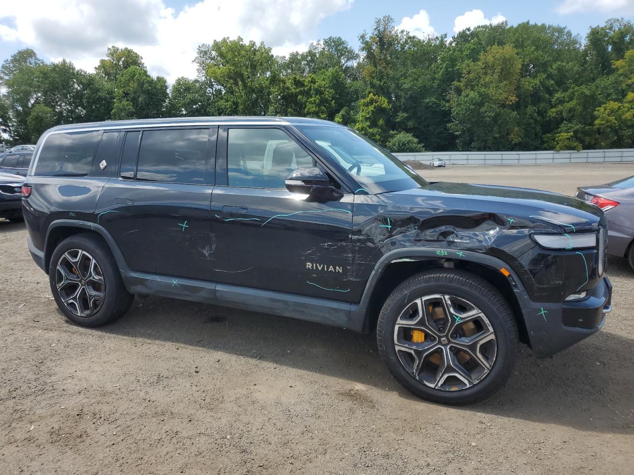 RIVIAN R1S LAUNCH EDITION