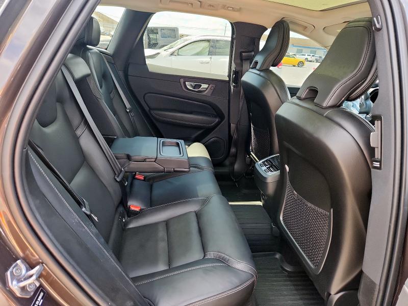 2022 VOLVO XC60 B5 IN YV4L12RL3N1904555