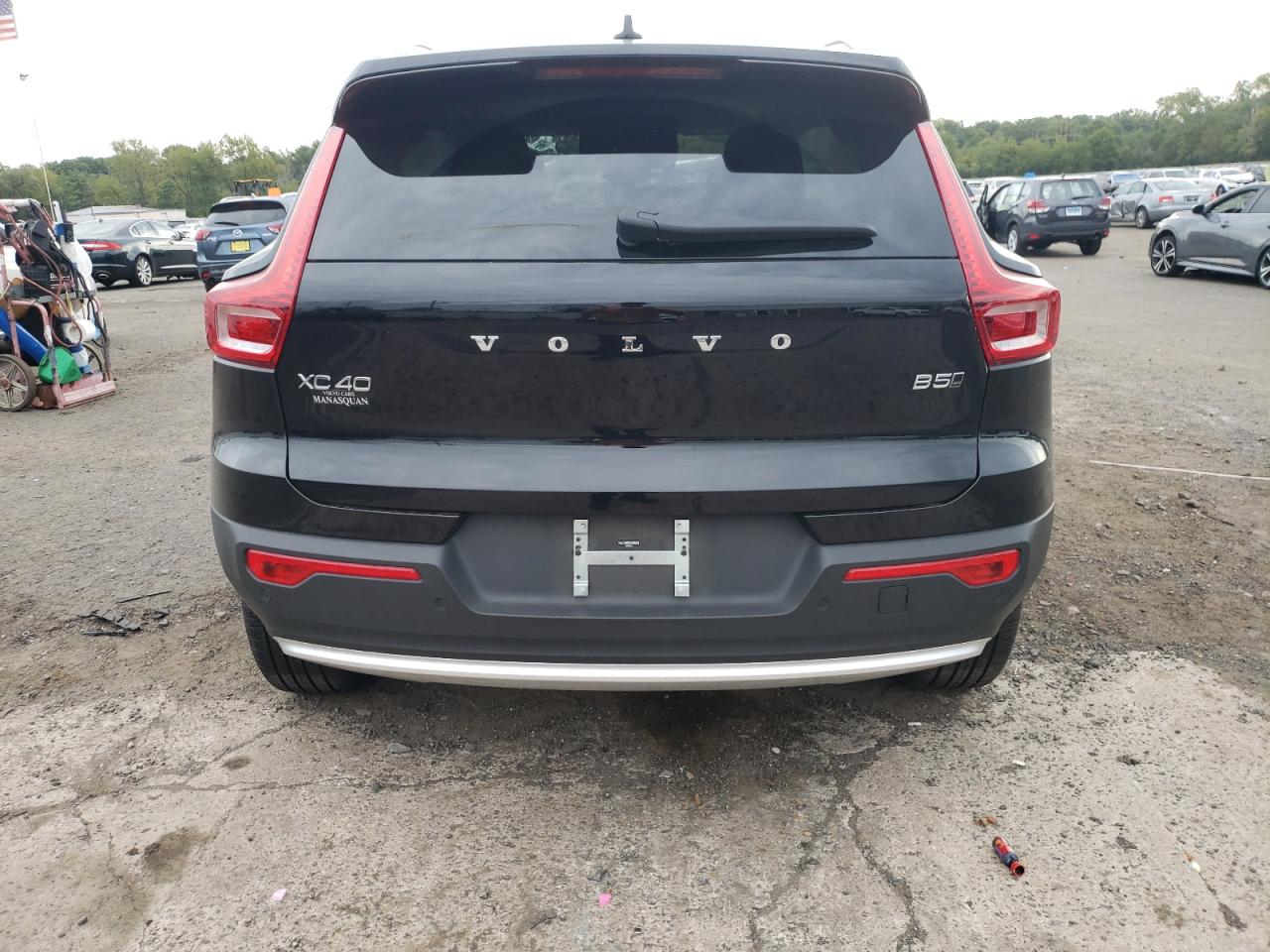 VOLVO XC40 PLUS