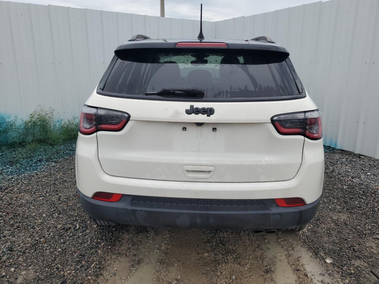 Lot #3312273773 2019 JEEP COMPASS LA