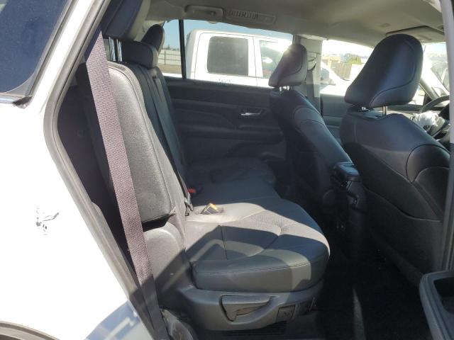 2024 TOYOTA GRAND HIGH - 5TDACAB51RS021511