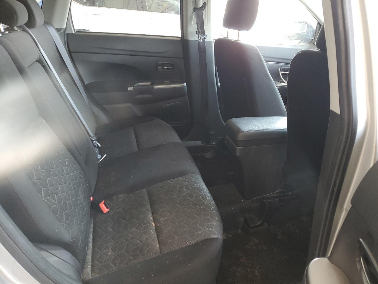 MITSUBISHI OUTLANDER ES