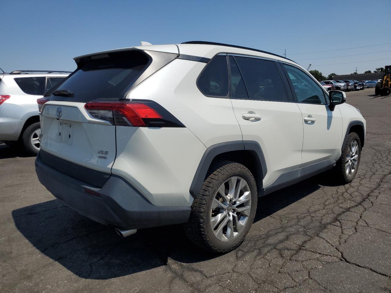 TOYOTA RAV4 XLE PREMIUM