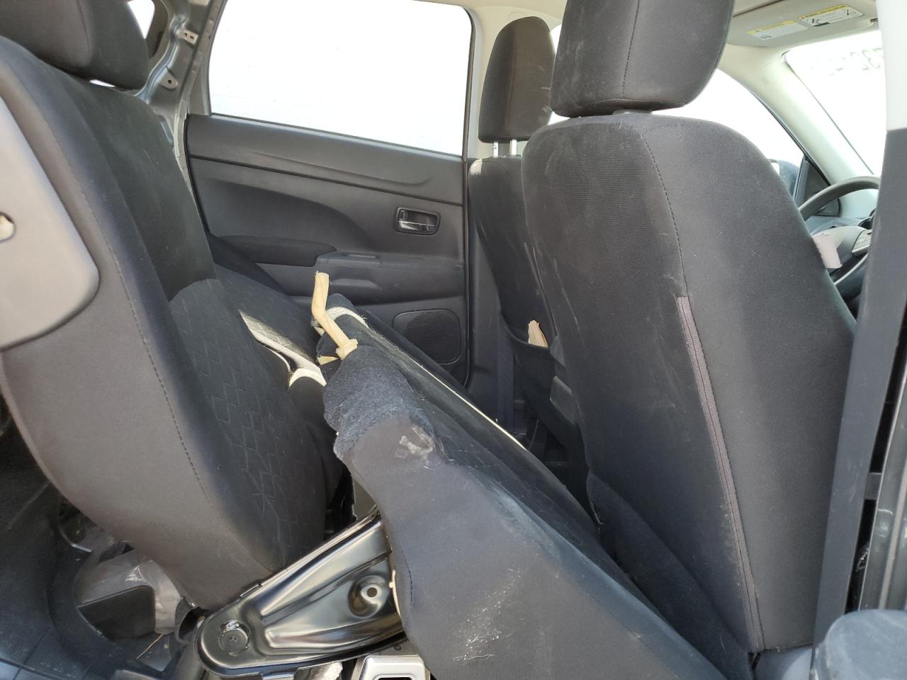 MITSUBISHI OUTLANDER ES