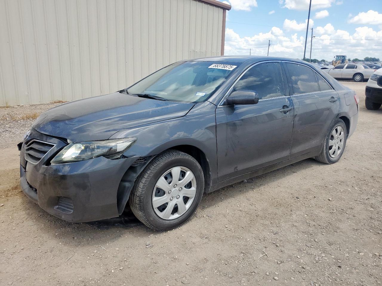 TOYOTA CAMRY BASE
