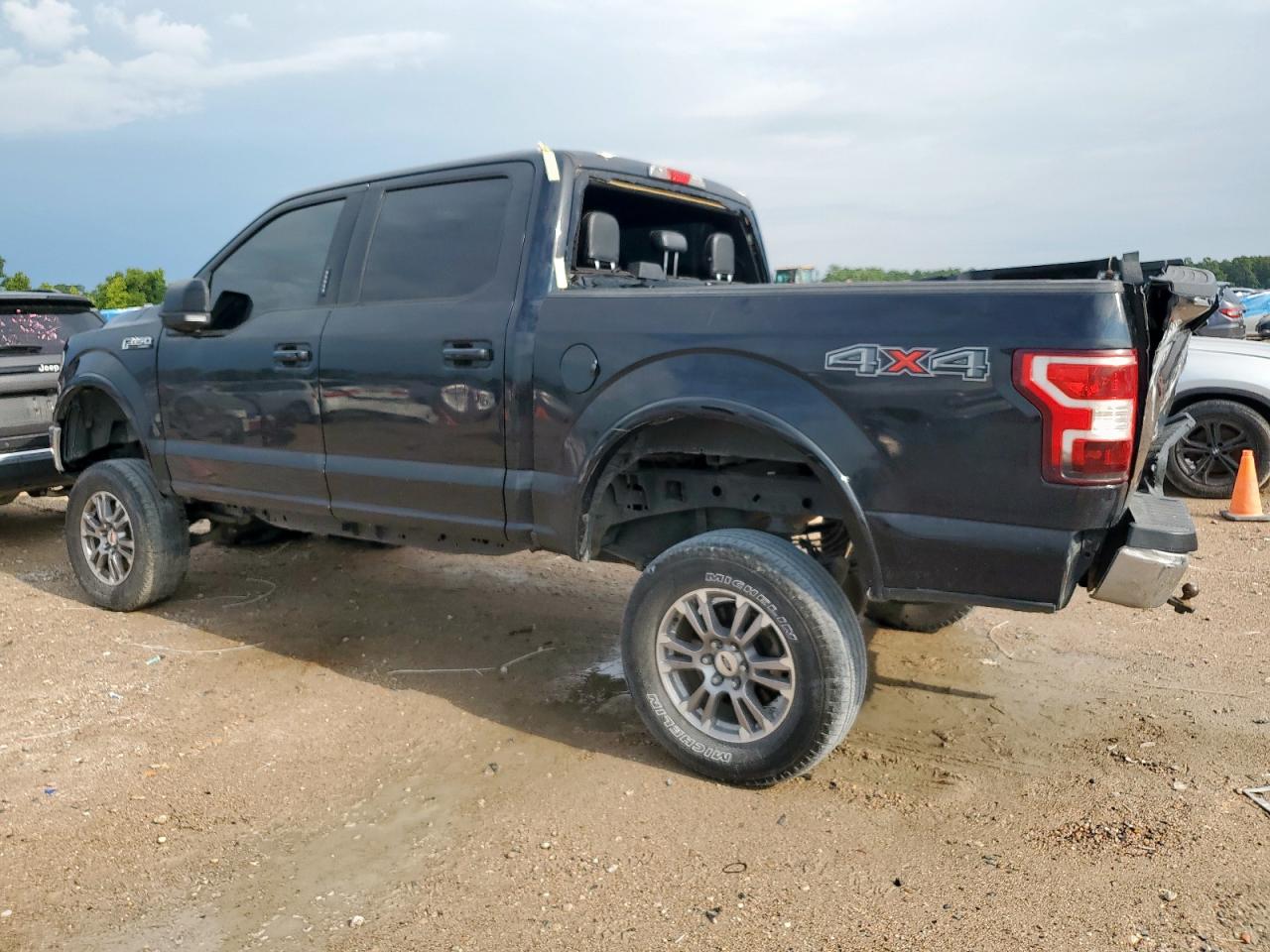 FORD F-150 SUPERCREW