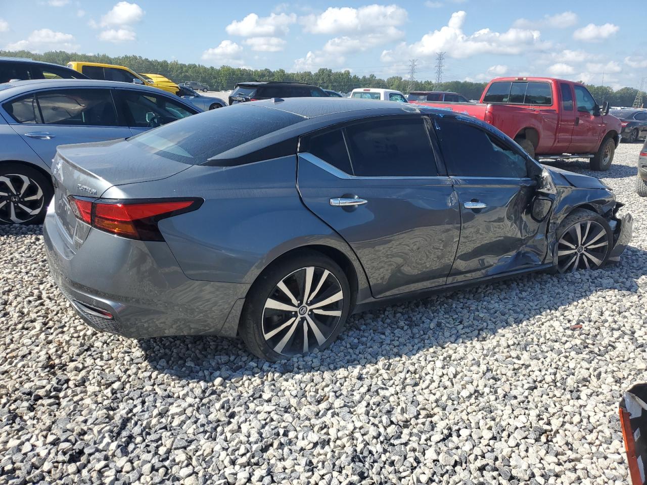 NISSAN ALTIMA PLATINUM