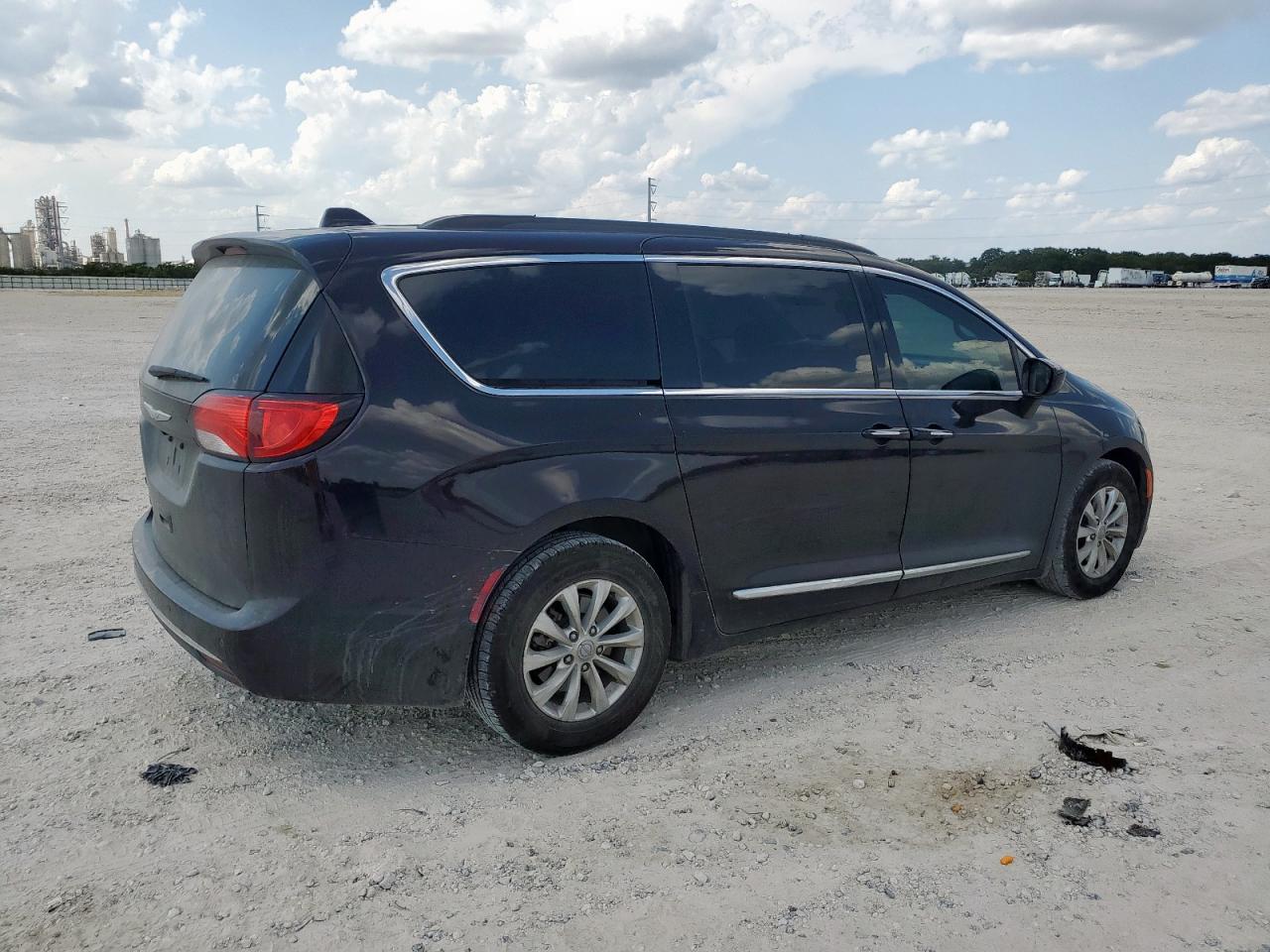 CHRYSLER PACIFICA TOURING L