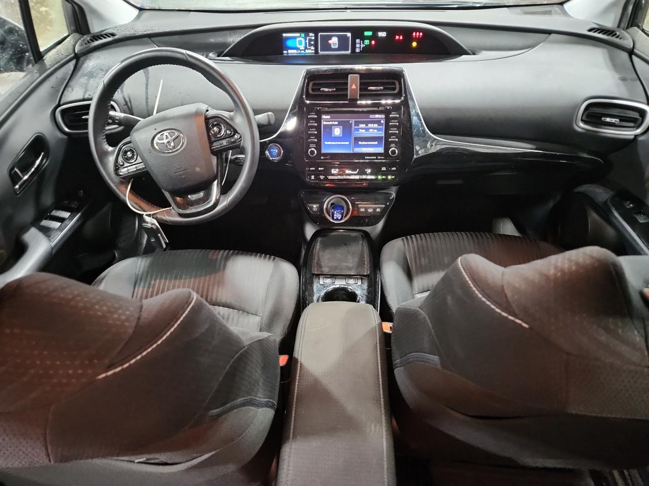 TOYOTA PRIUS PRIME LE