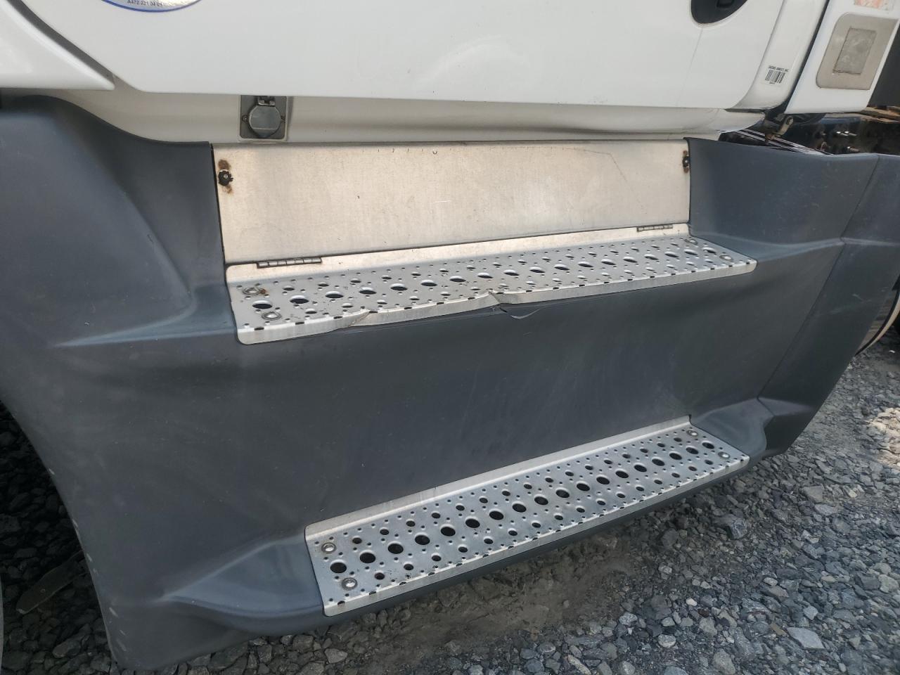 Lot #3285586266 2015 FREIGHTLINER CASCADIA