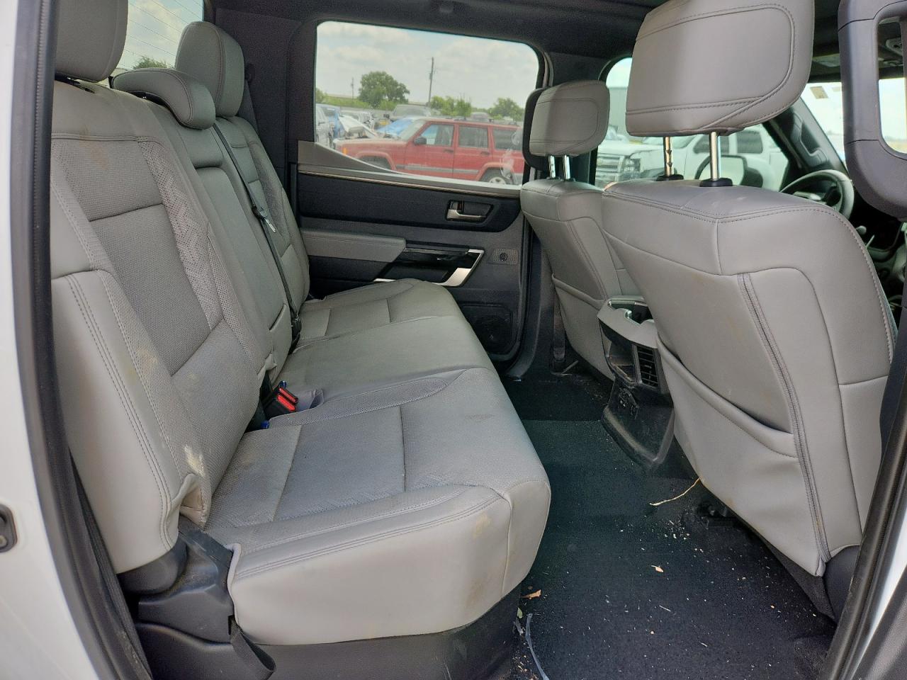 TOYOTA TUNDRA CREWMAX LIMITED