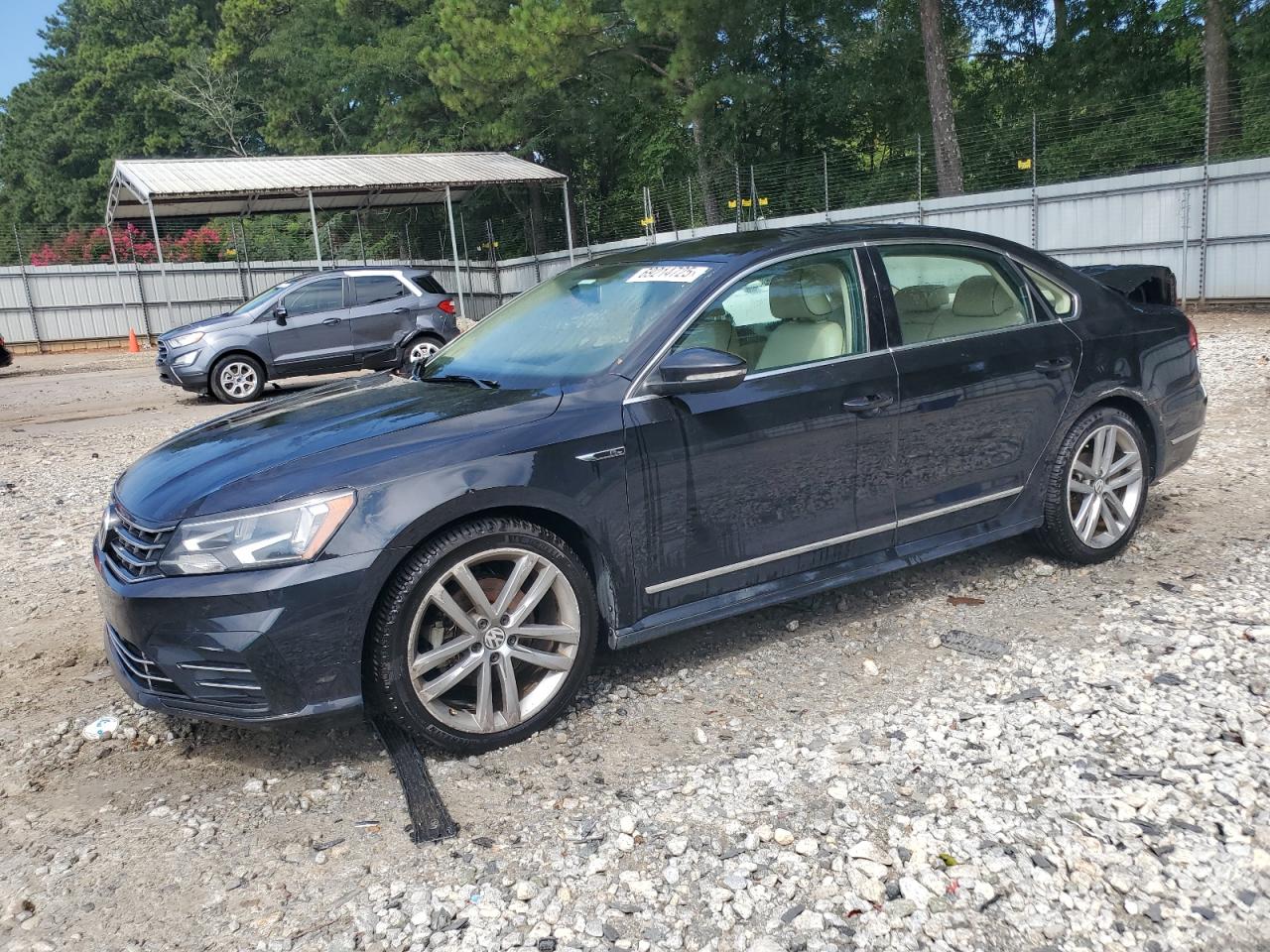 VOLKSWAGEN PASSAT R-LINE